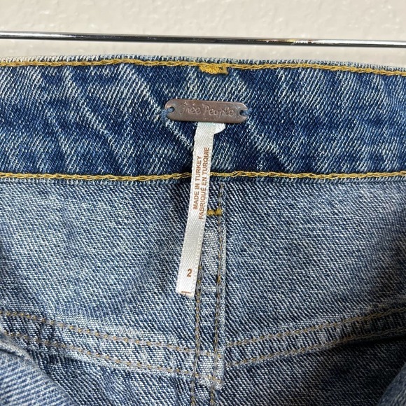 🔴 5 for $25! Free People Denim Mini Skirt Distressed Button Front Size 2 - Picture 9 of 11